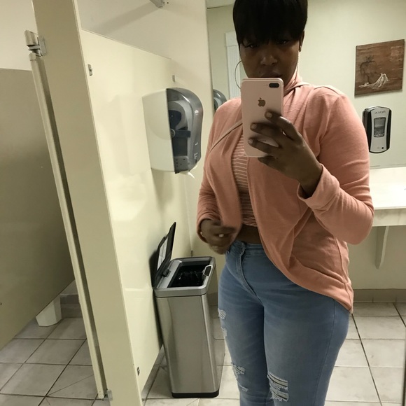 Meet your Posher, Jevonie - Picture 1 of 1